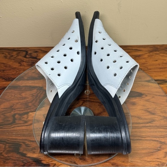 Munro Jules Perforated Heeled Mules White Silver Wash Nubuck - Picture 12 of 16